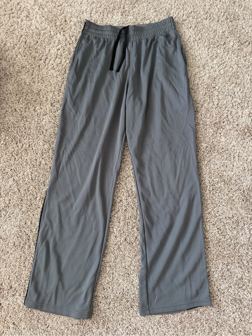Men's UnderArmour Gray Athletic Drawstring Pants